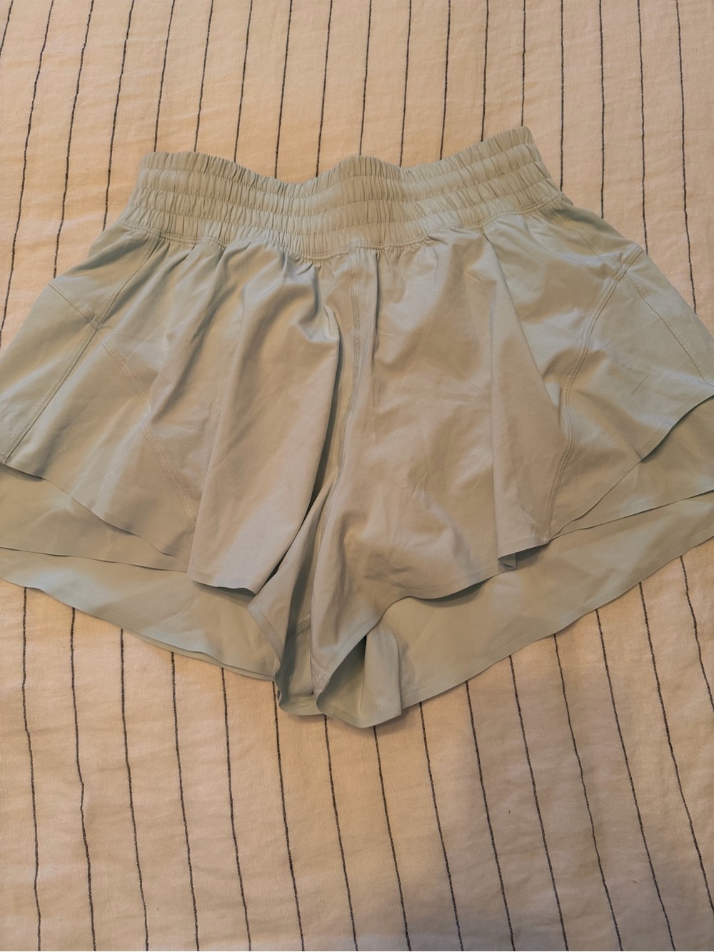 Lululemon Shake It Out High-Rise Running Shorts 2.5".